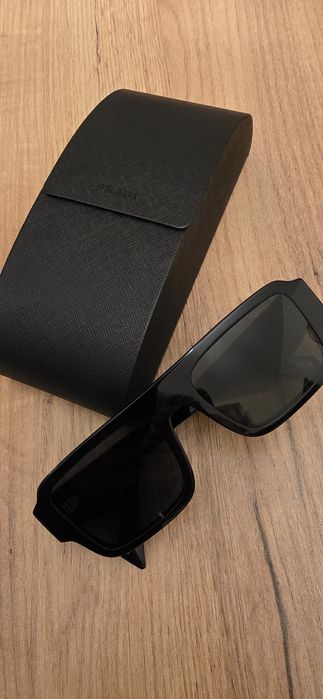 Слънчеви очила Prada