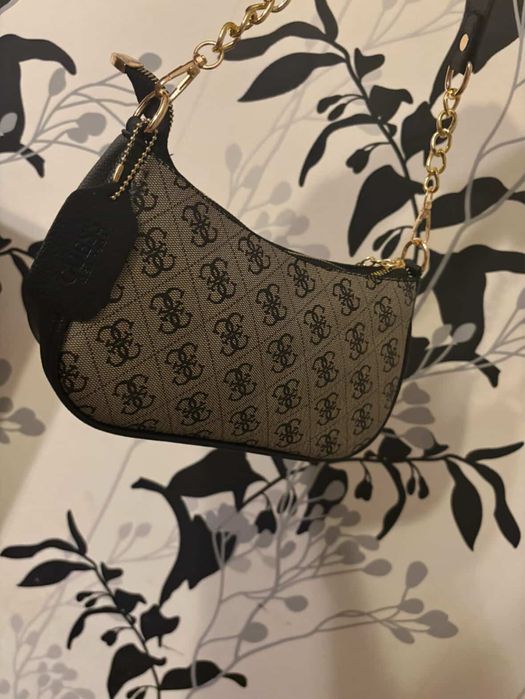 Geanta Guess nou noută