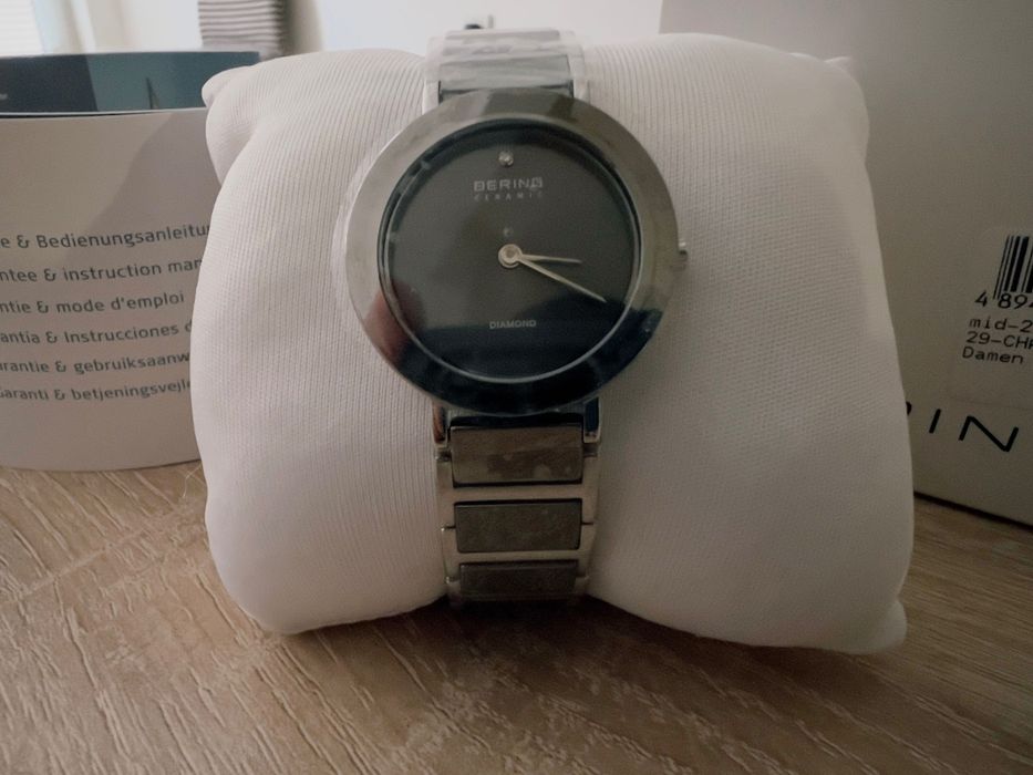 Bering Diamond чисто нов дамски часовник