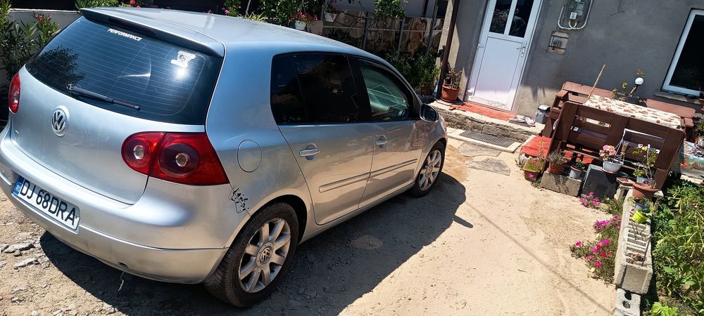 VOLKSWAGEN Golf 2004 — imagine 5
