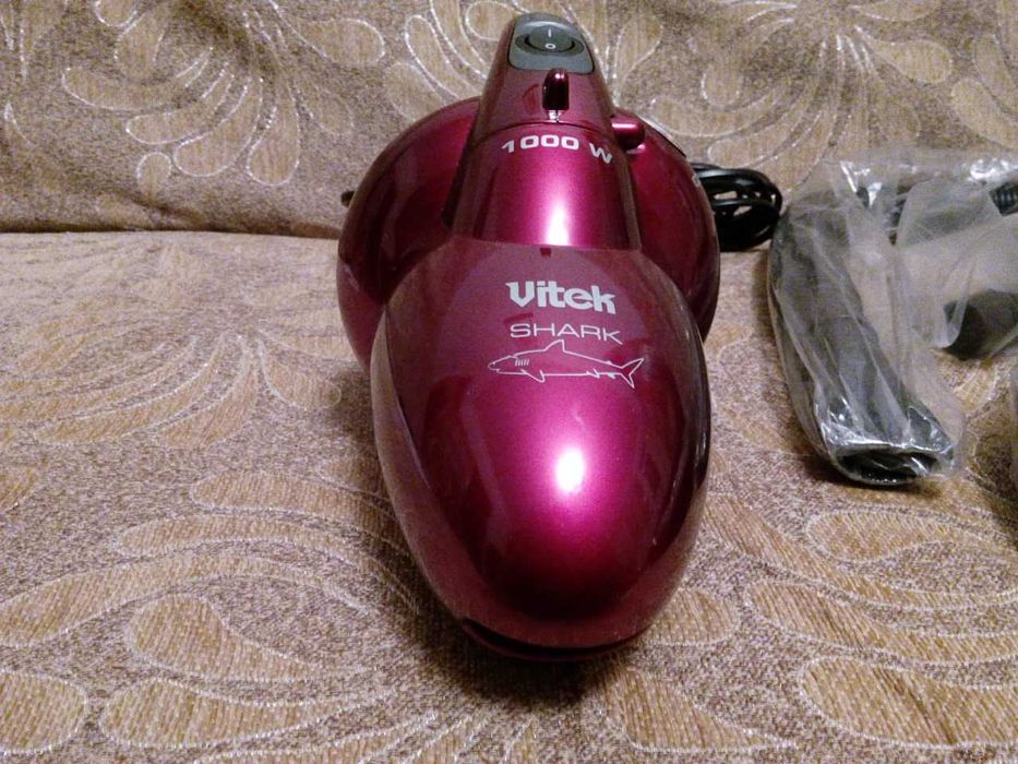 мини пылесос Vitek VT-1820R Shark