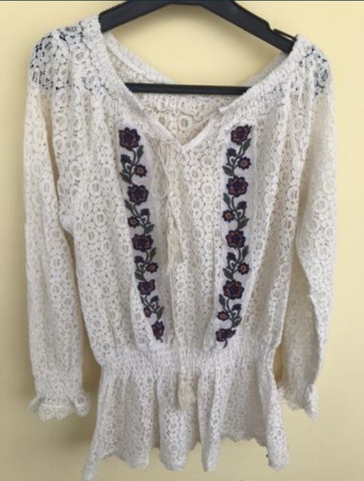 Bluza ie cu volane peplum