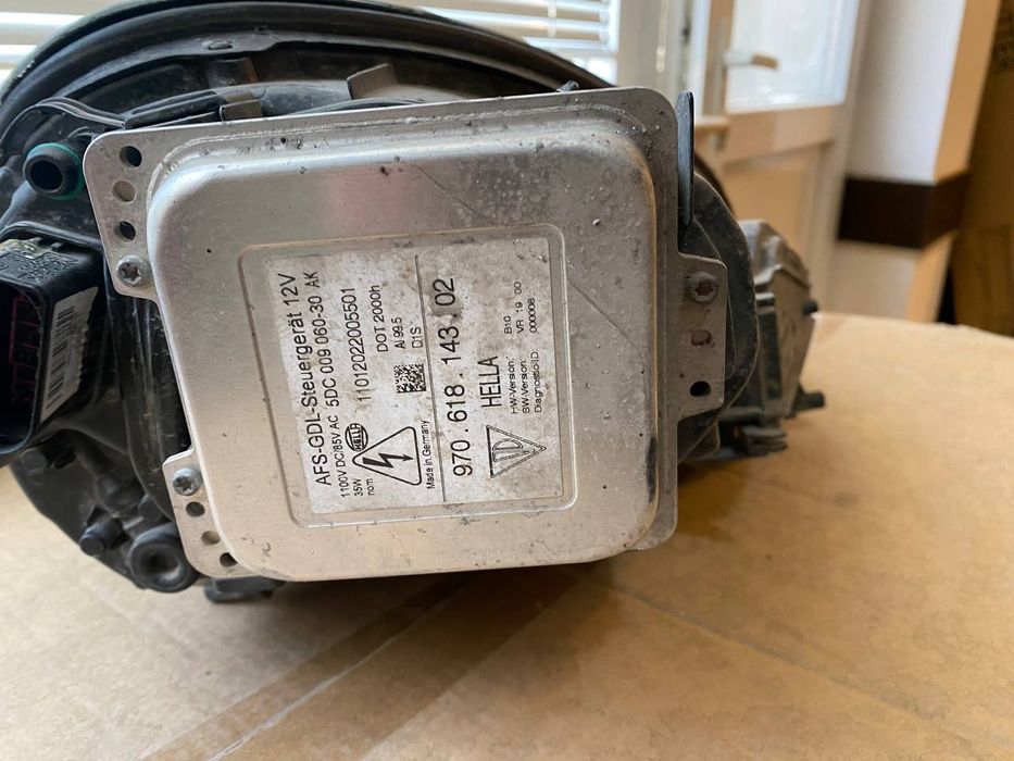 Фар Оригинален за Порше Панамера Десен Porsche Panamera фарове