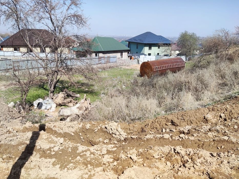 Продам УЧАСТОК 12 соток