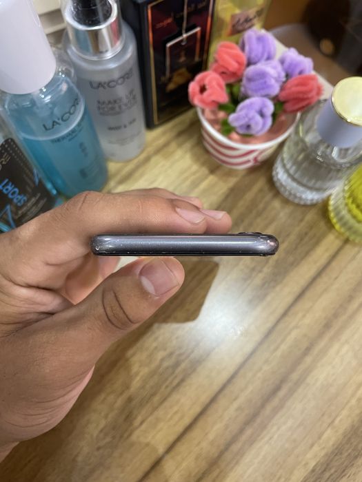 iPhone 8 64gb Tinniq