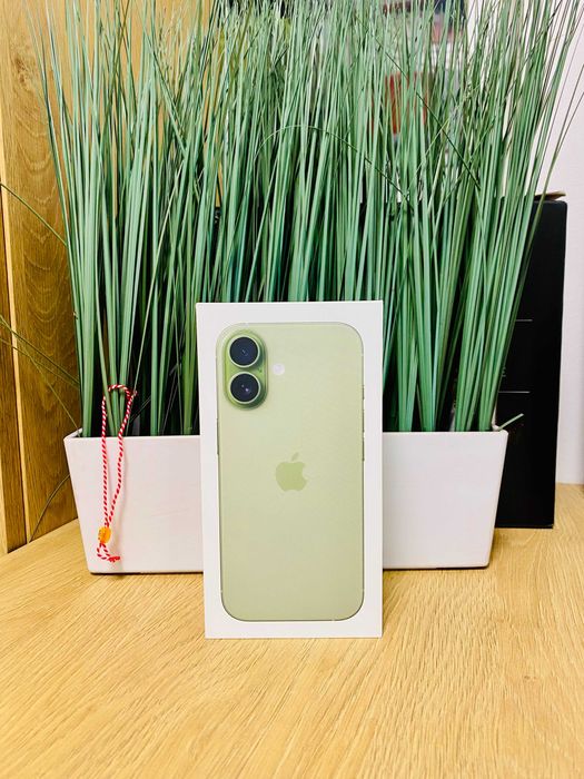ЧИСТО НОВ !!! НЕРАЗПЕЧАТАН !!! Apple iPhone 17, 256GB, 5G, Sage