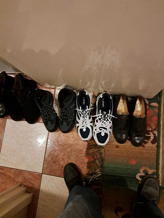 Vand 4 per. pantofi piele barbatesti, 2 ghete si bascheti