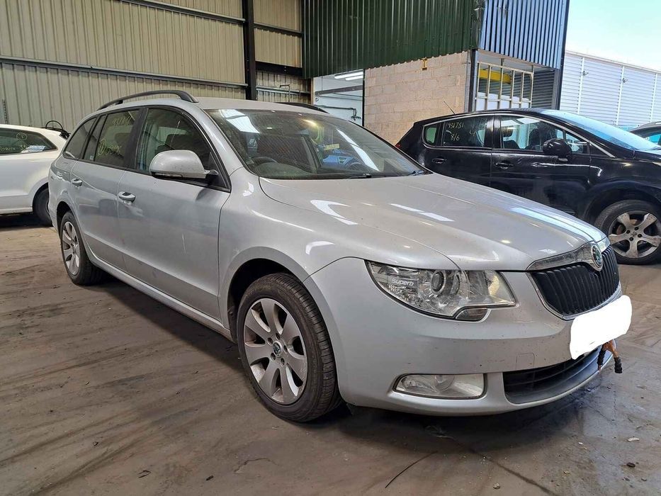 Carenaj aparatori noroi spate Skoda Superb 2011 Break Argintiu