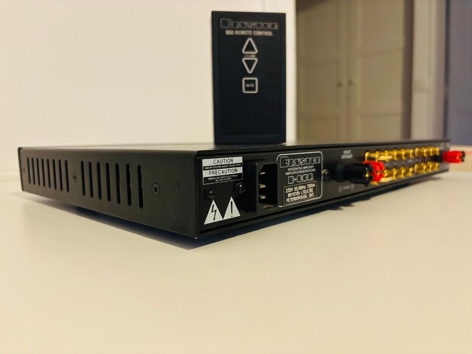 Bryston B60R amplificator integrat