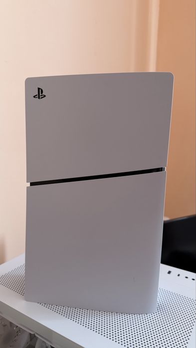PS5 Slim с дисководом