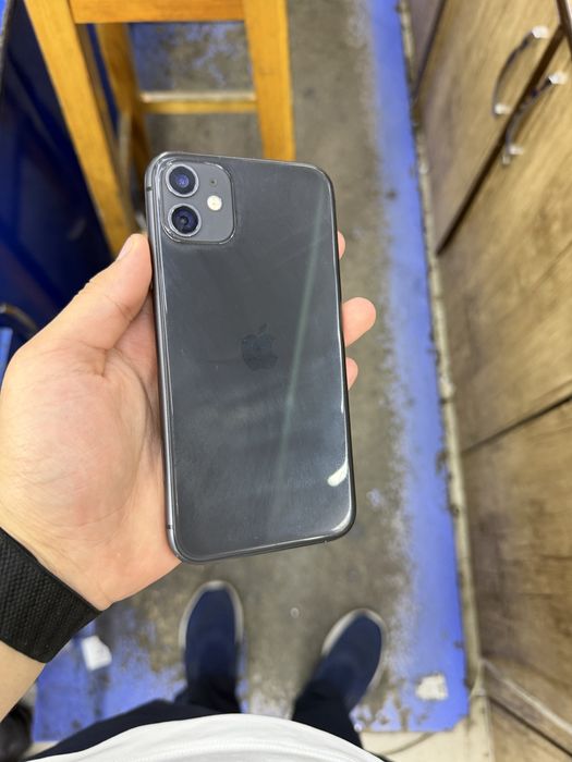 iPhone 11 black 64gb