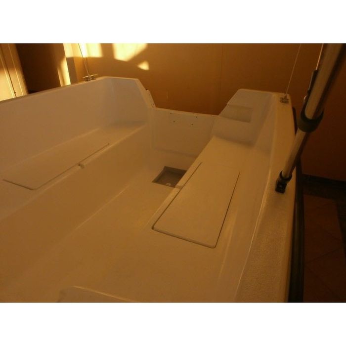 Моторна лодка с кабина Мечта-440М, рибарска лодка, разходка и