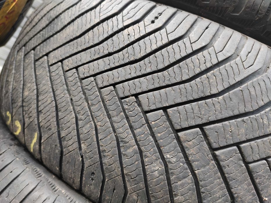 4бр Зимни гуми 215 65 16 - Michelin - DOT 2024 -
