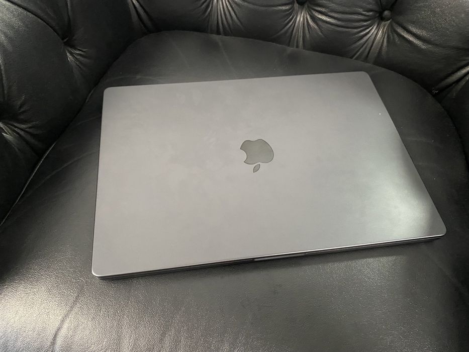 MacBook Pro M3 16-inch/ 512 Gb / Black