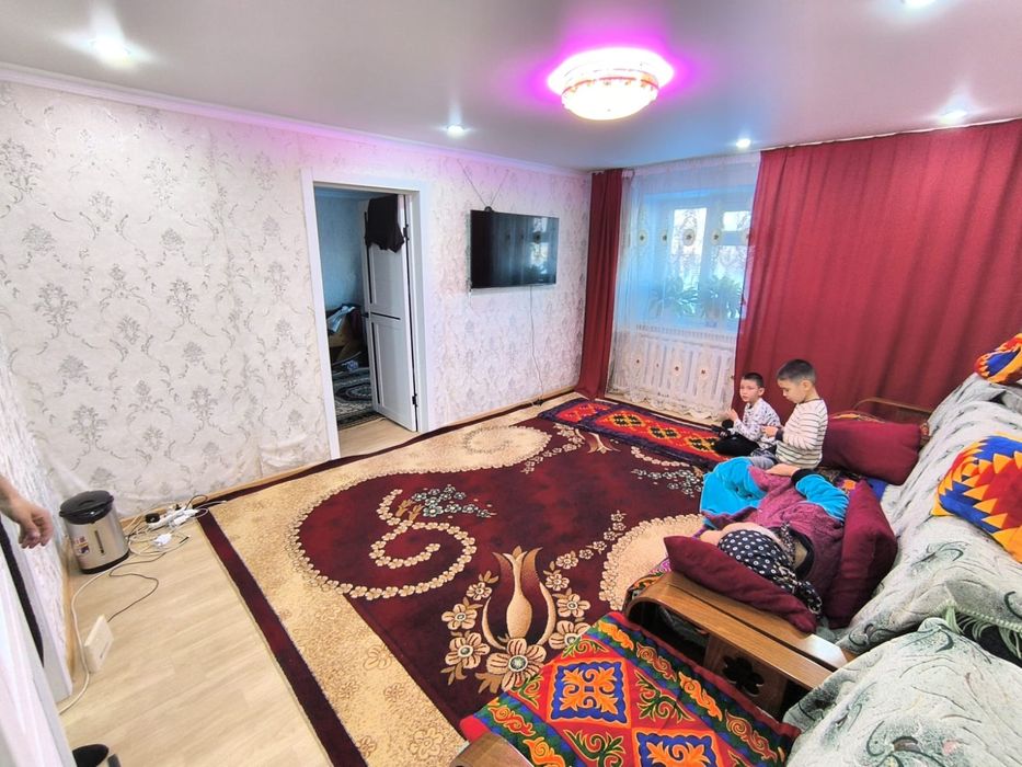 Жер үй сатылады бөліп төлеу қарастырылады.