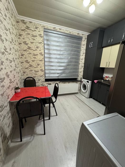 Yakkasaroyda 2 xonali kvartira ijaraga