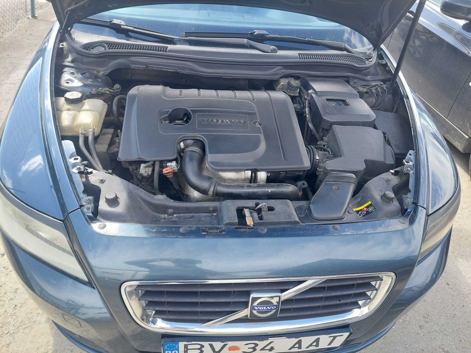 VOLVO V50 2010 — imagine 4