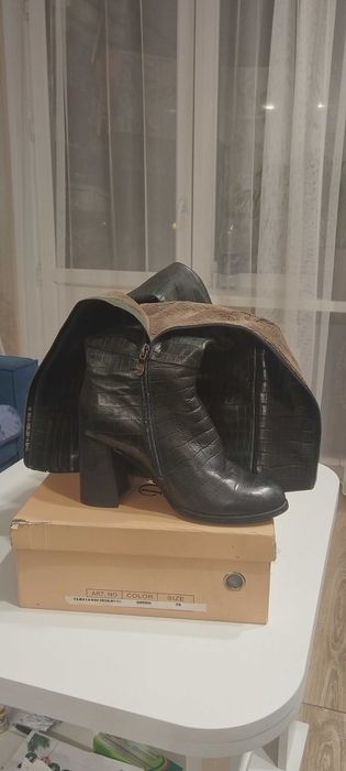 Продам сапоги женские