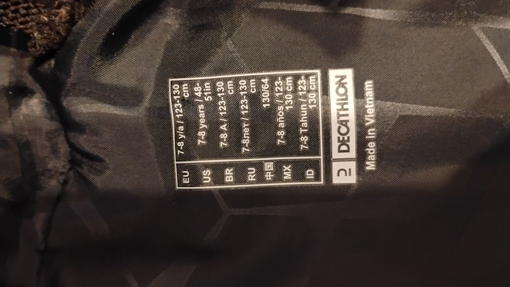 Vând geaca Parka  Decathlon 123-130