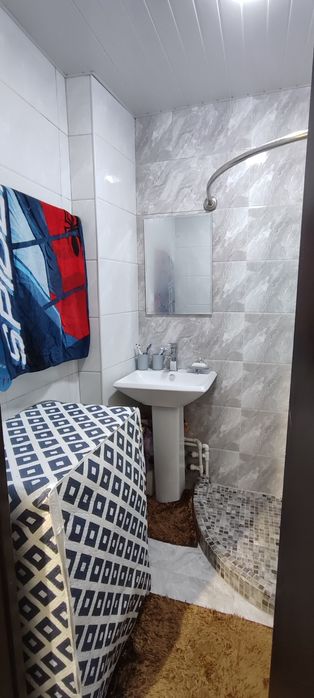 1*2хона килинган уй сотилади!Кора-камиш 49000$ 1этаж 1/1/4