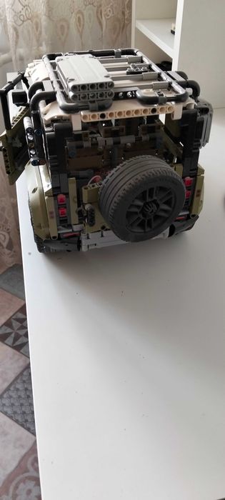 LEGO Tecnik LandRover продам