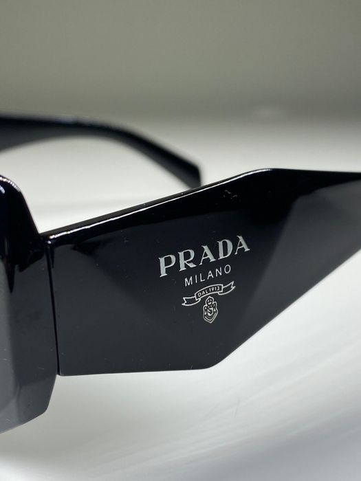 Ochelari de soare Prada | negru | toate accesoriile incluse