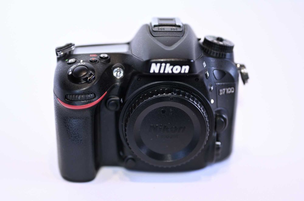 Фотоапарат NIKON D 7100