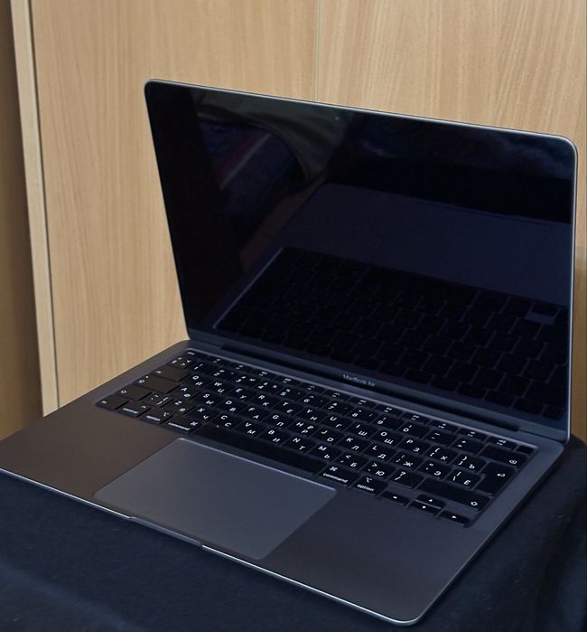 Макбук Air 13 -2020 , 500 ГБ