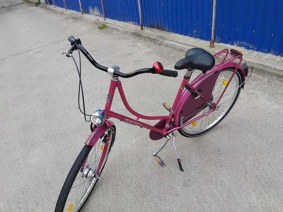 Vând bicicleta pentru damă