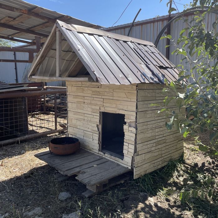 Продам домик для собак бутка