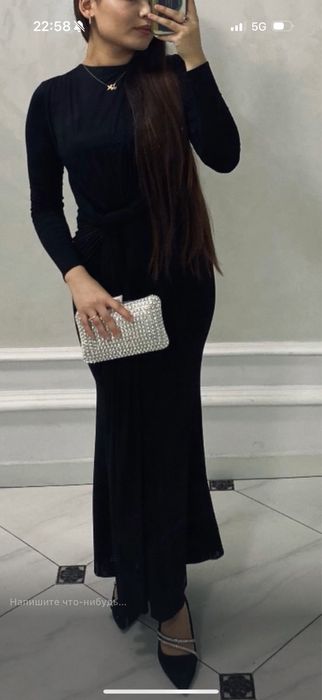 Черное платье по фигуре