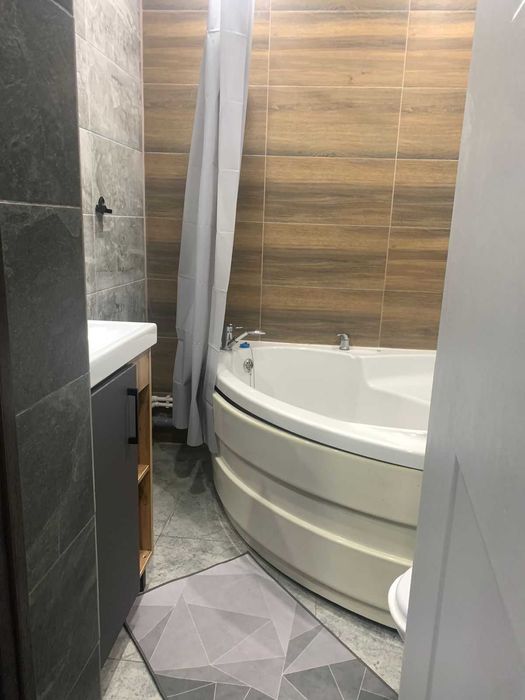 Сдам 1 комнатную почуточно