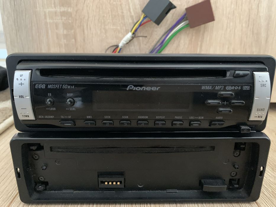 CD- плейър Pioneer и CD 30 OPEL