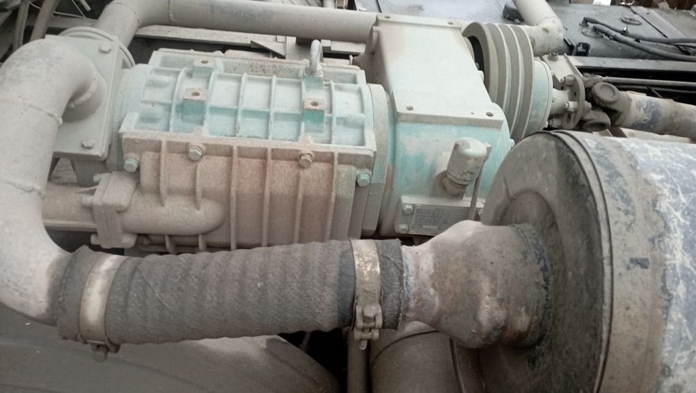 Цементовоз камаз