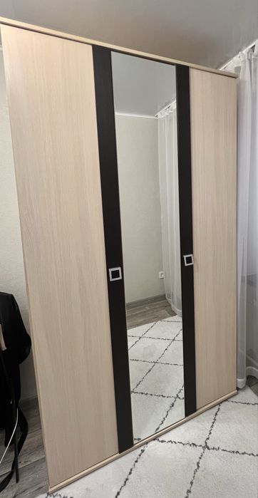 Продам шкаф б/у самовывоз.