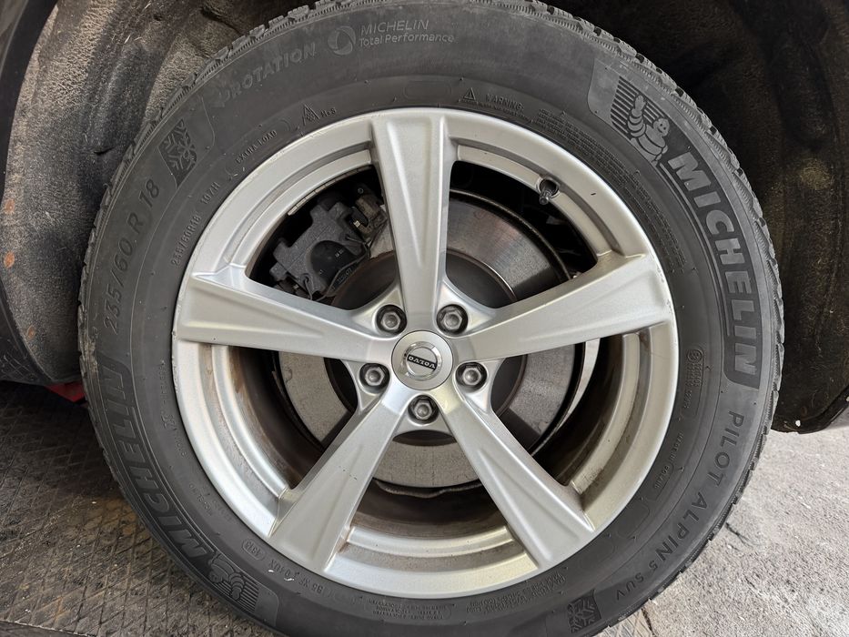 Set patru jante Originale VOLVO R18 Model 5-Spoke Sparkling Silver
