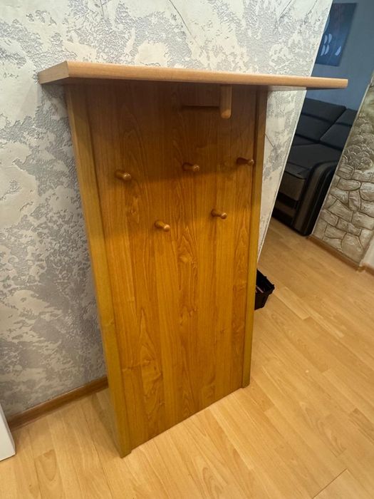 Вешалка в прихожую