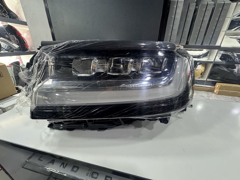 Toyota Land Cruiser 300 Fara orginal Lh