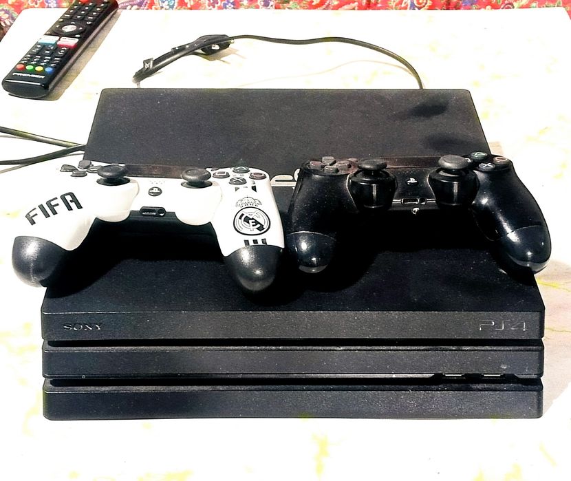 Ps 4 pro sotiladi srochno