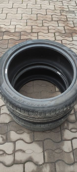 Продам  шины  на легковое авто.