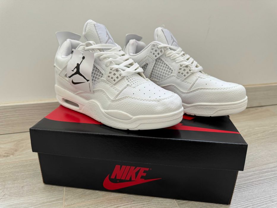 Adidasi AIR JORDAN 4 Pure Money, Produs Nou NIKE - Triple White
