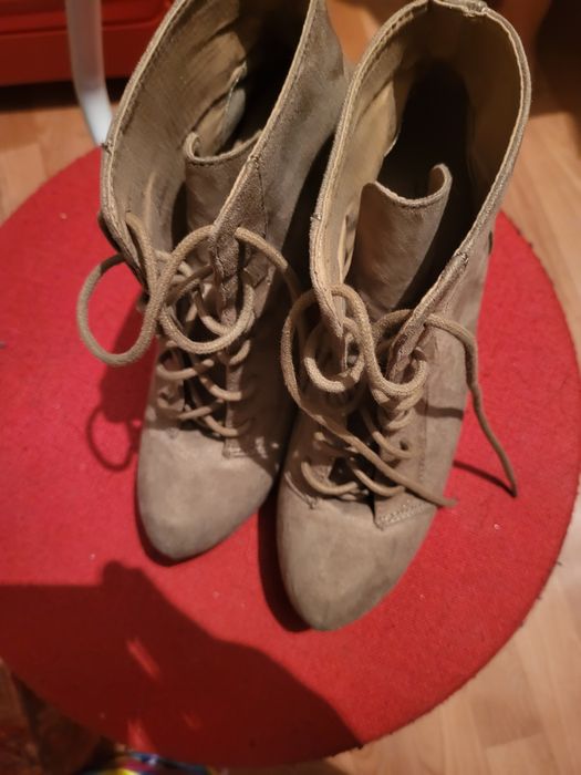 Продам ботинки,в хорошем состоянии