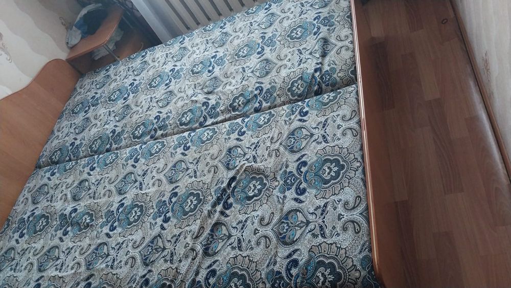 Продам спальную кровать