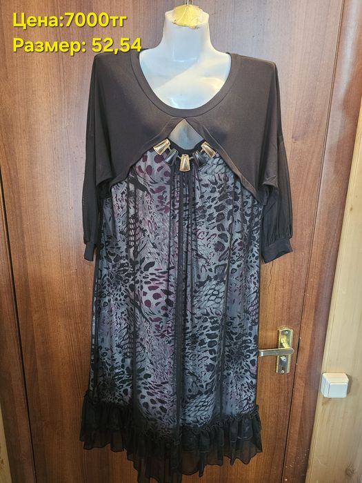 Продам платья новые