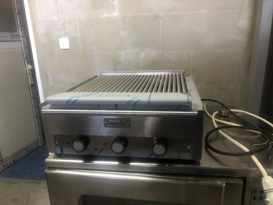 Нахлупна електрическа скара