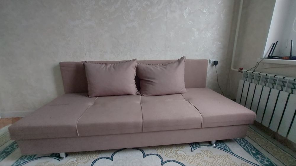 Диван раскладной в отличном состоянии