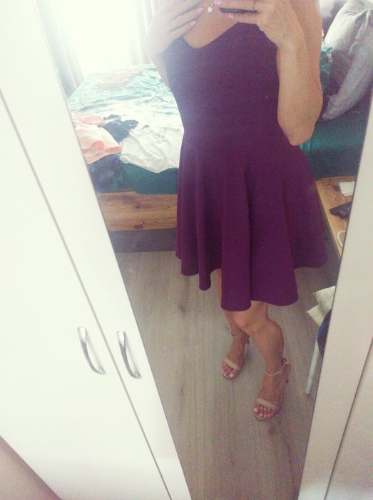 Изключително секси лилава рокличка на МЕГЗ...С размер