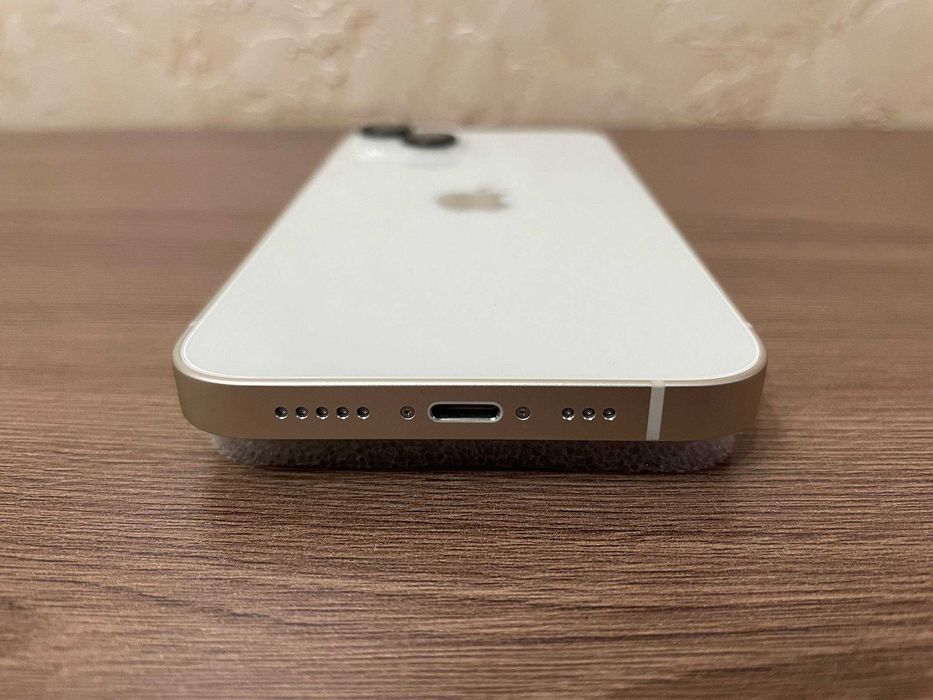 Смартфон Apple iPhone 13 128Gb Акб-100% Starlight