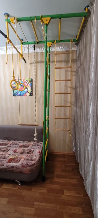 Шведская стенка, турник