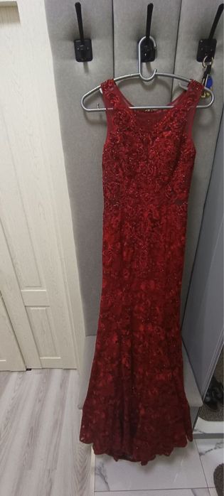 Платье - одевала один раз